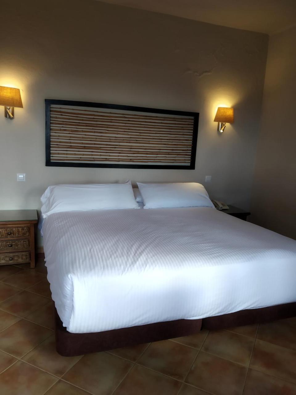 Dos Mares Hotel 3*