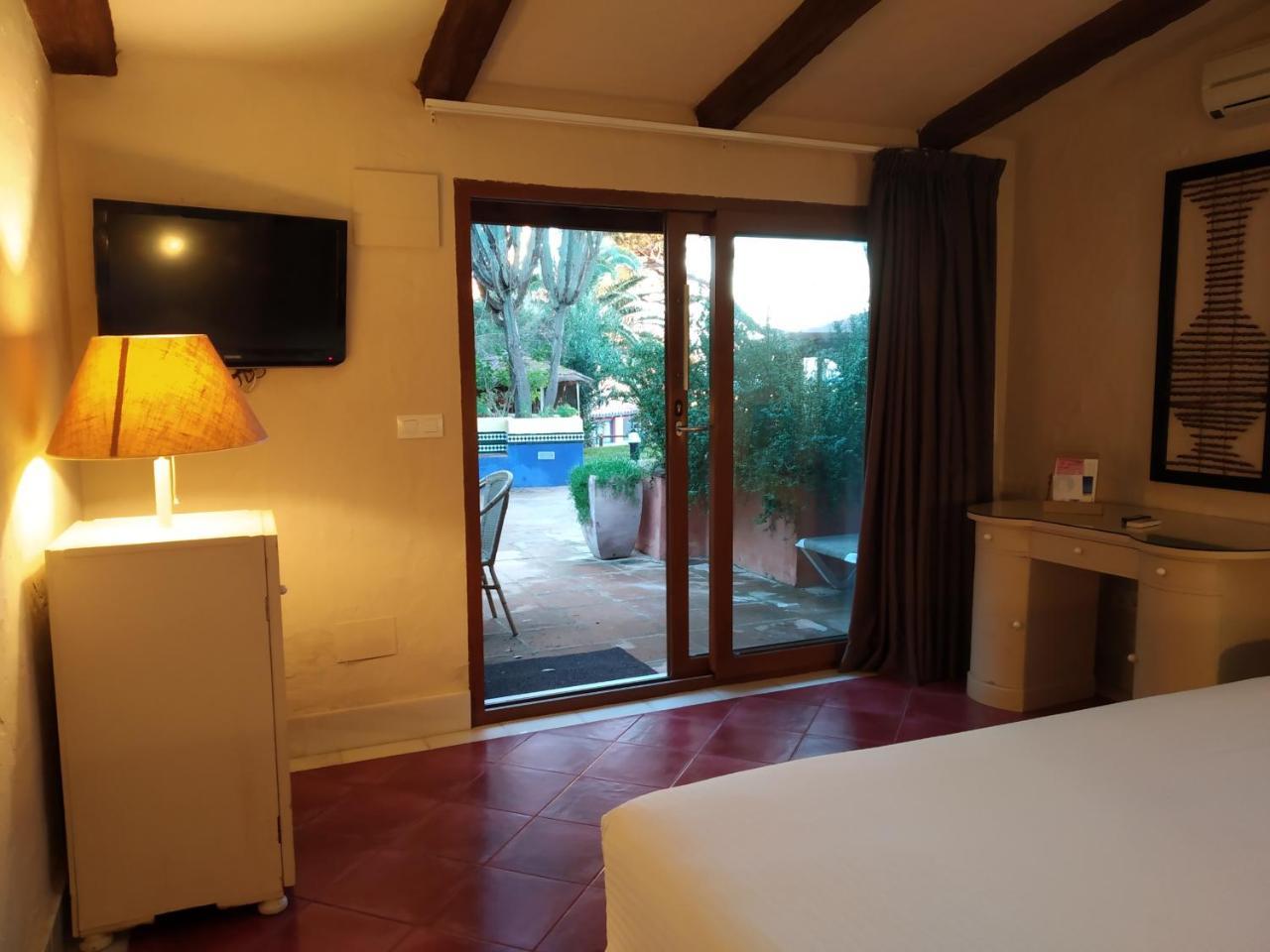 Dos Mares Hotel 3*