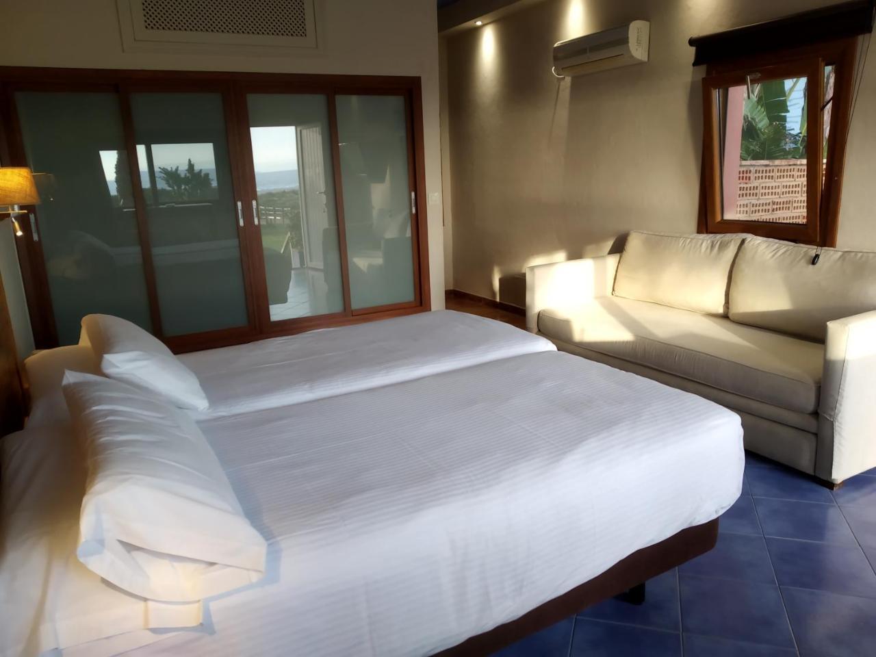 Dos Mares 3*